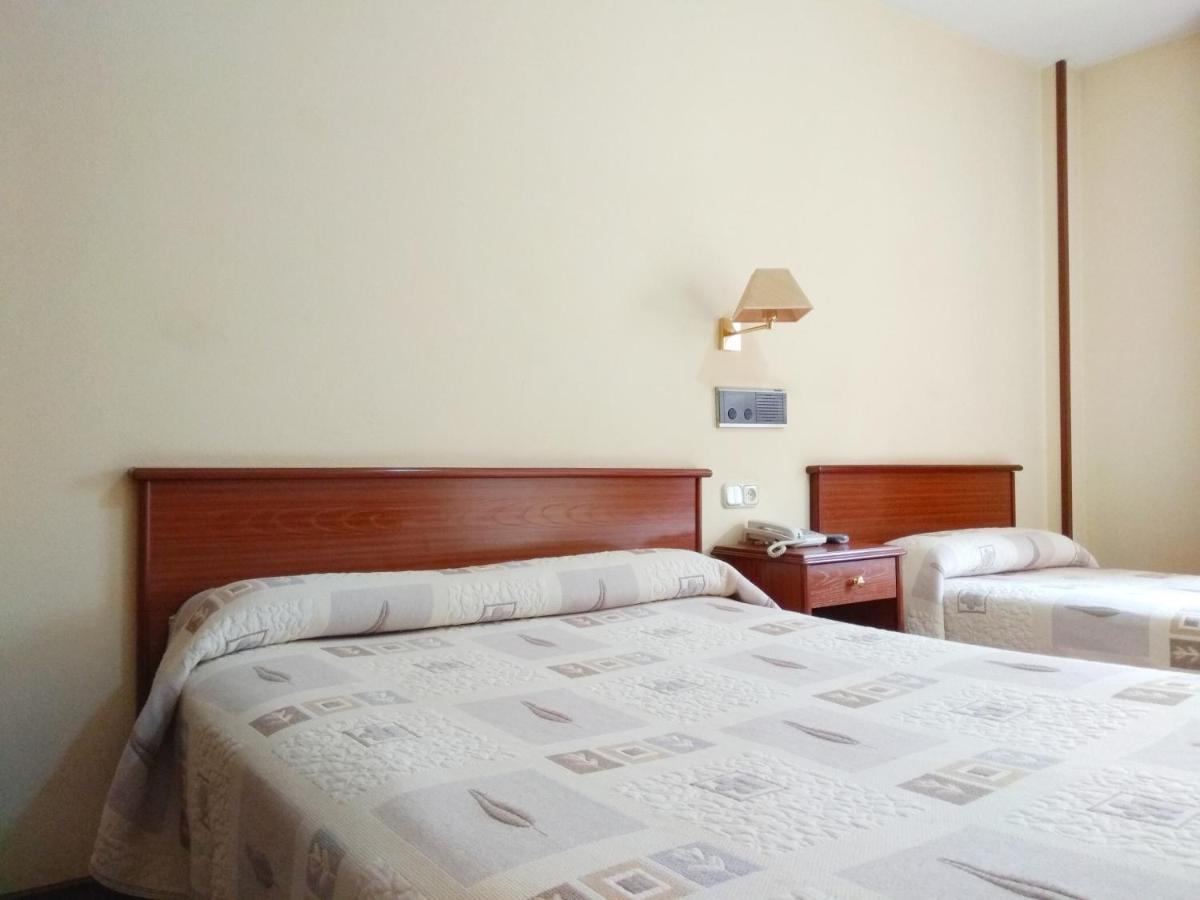 Hotel Capital De Galicia Сантьяго-де-Компостела Экстерьер фото